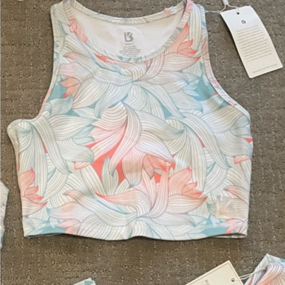 NWT - Buffbunny Crop Top